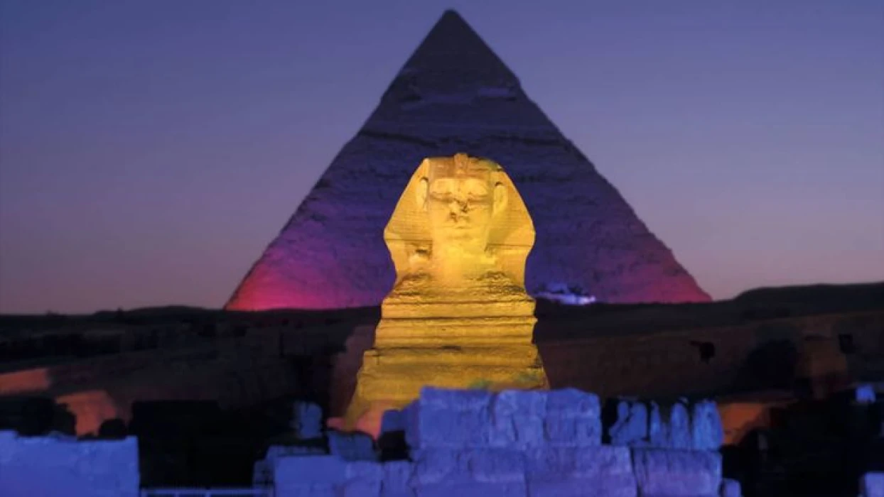 {"en":"wow travel egypt"}