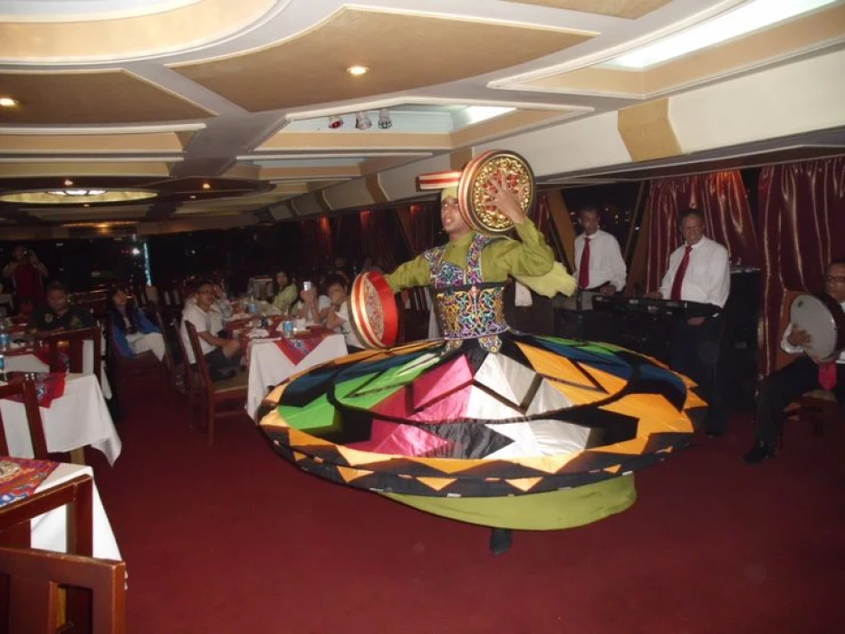 {"en":"Cairo-Nile-Dinner-Cruise-and-Show"}