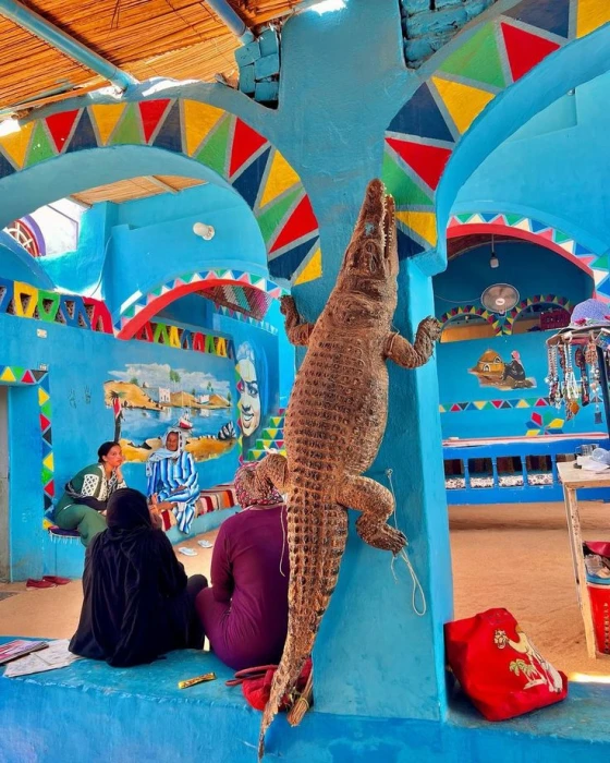 {"en":"Nubian-village-in-Aswan-Egypt"}